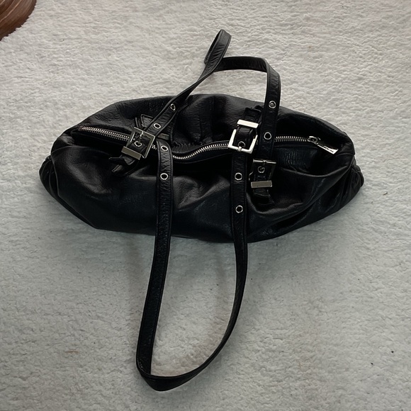 Perlina Handbags - Perlina Elegant Black Leather Handbag
